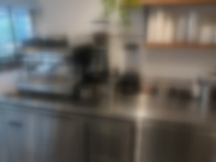 Sample photo: a counter photo too blurred to make out the surface